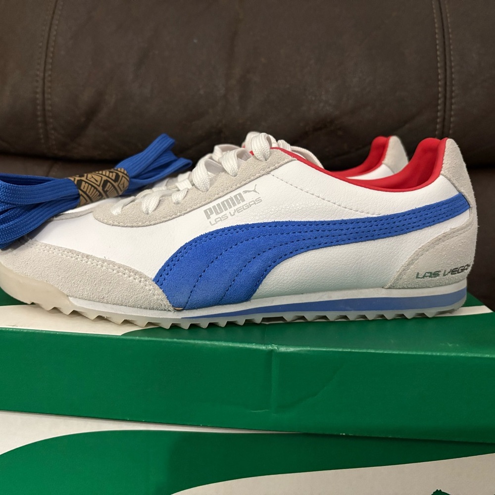 Puma Arizona club flagship Las Vegas - White, Blue, and Red like new worn once